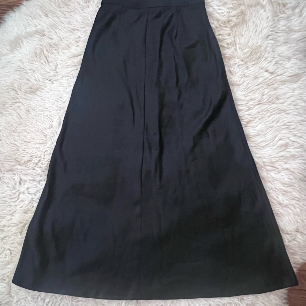 Zara Classic Black A-Line satin Skirt